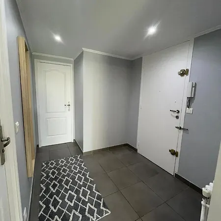 50m2 Climatise Proche Apartament *